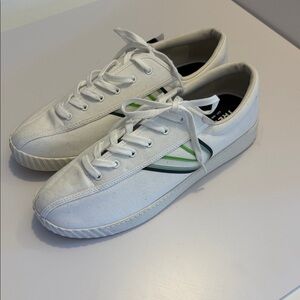 Tretorn Men’s White and Green Canvas Sneakers Sz 12D.  NWOB. Box28